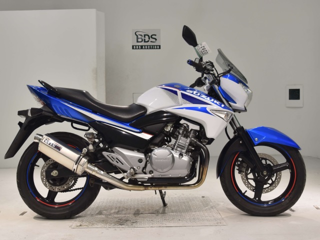 Suzuki GSR250
