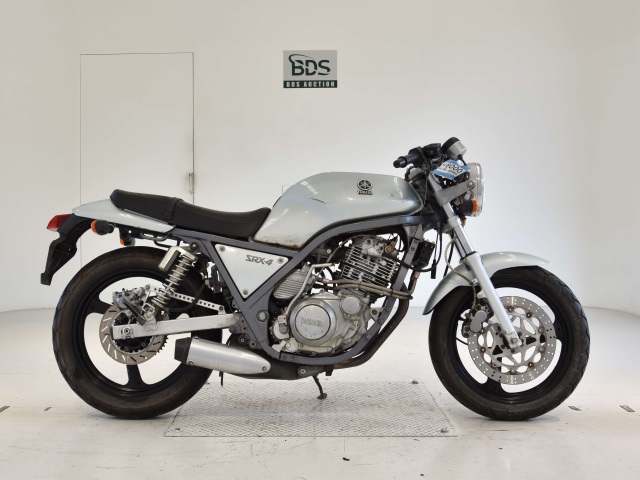 Yamaha SRX400