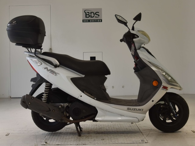 Suzuki GSR125 2009