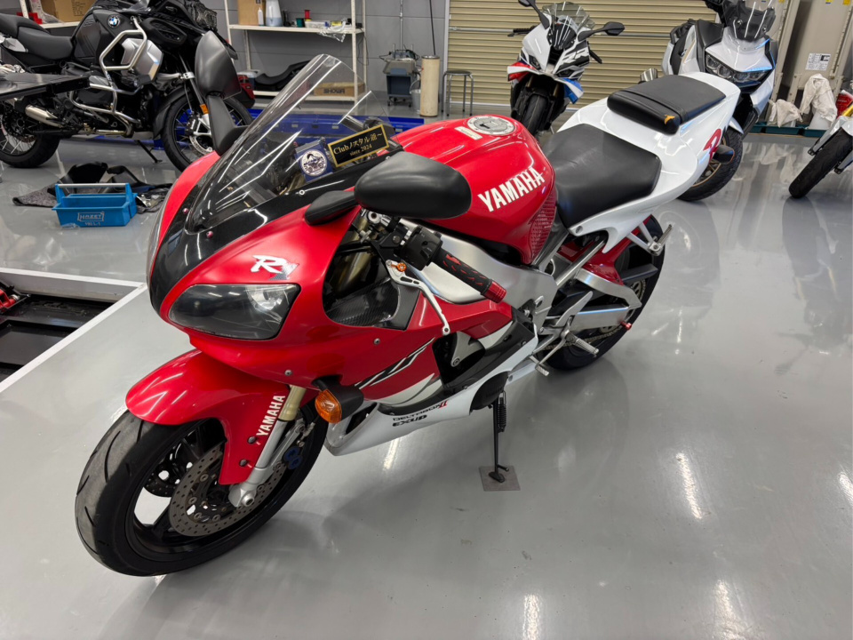Yamaha YZF-R1 2000