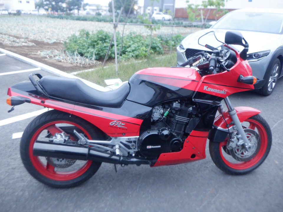 Kawasaki GPZ900R