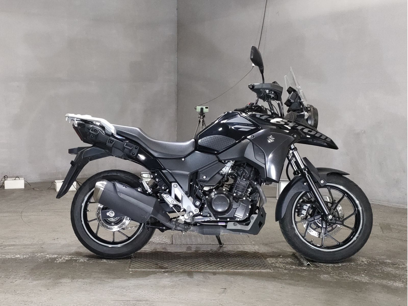 Suzuki V-STROM DL250