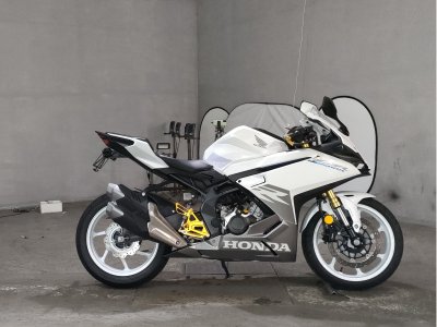 Honda CBR250RR 2023