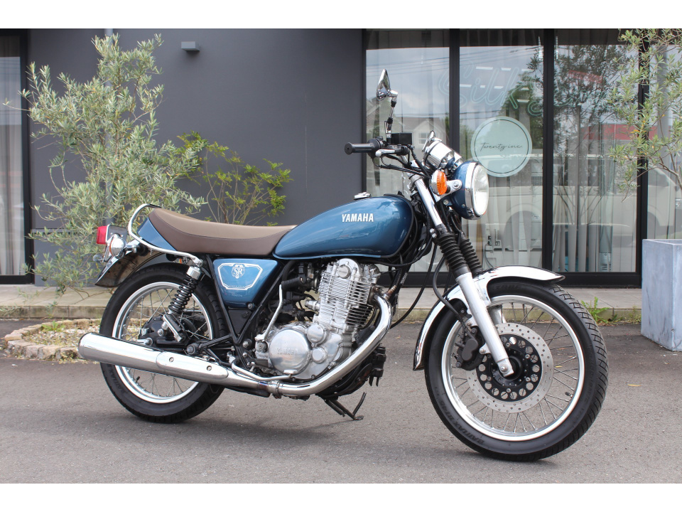 Yamaha SR400 2020