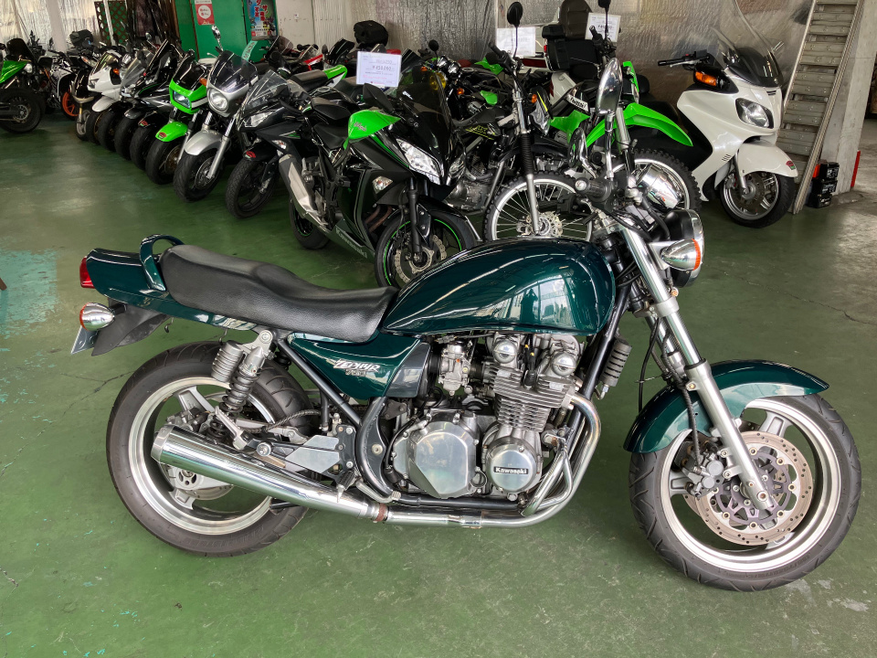 Kawasaki ZEPHYR750 2025
