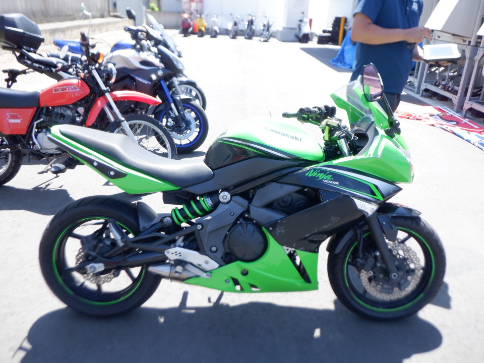 Kawasaki NINJA400R 2011