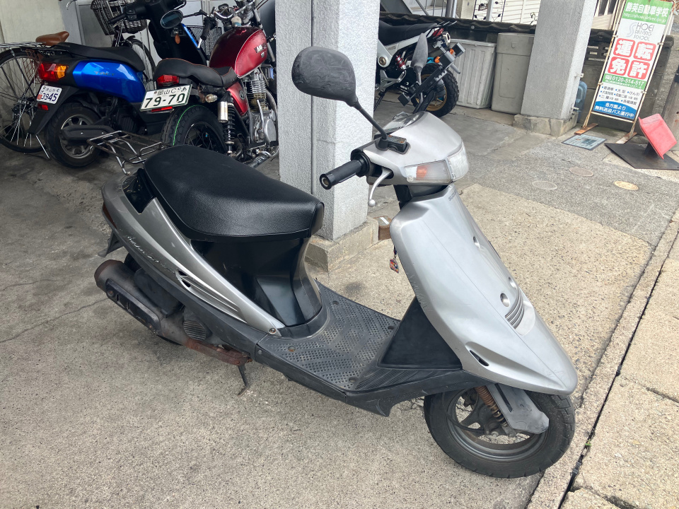 Suzuki ADDRESS V100