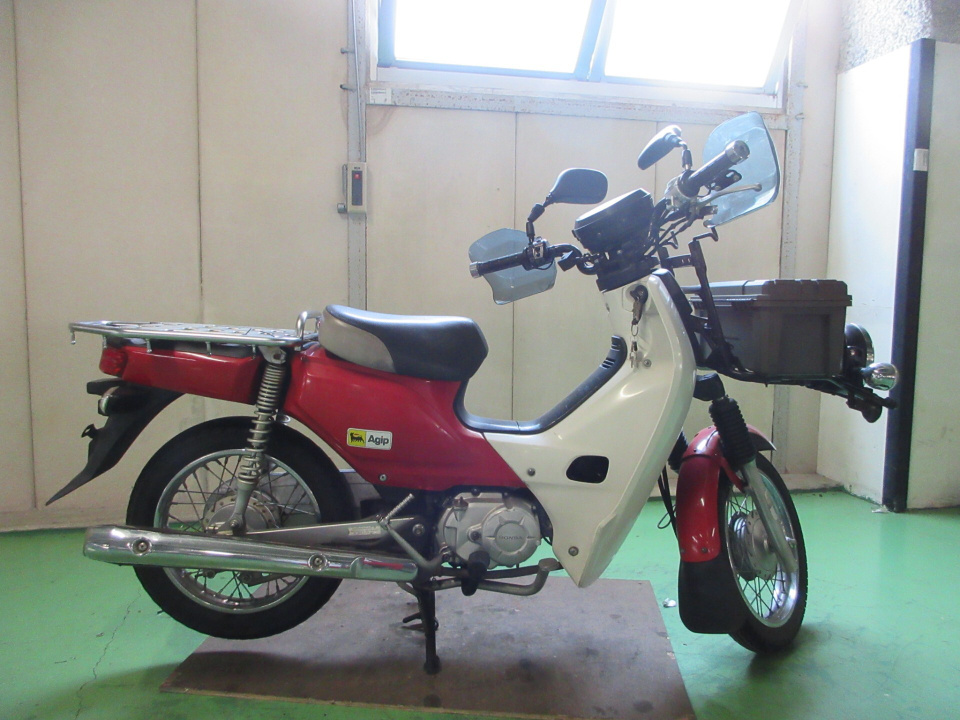 Honda CC110 CROSSCUB