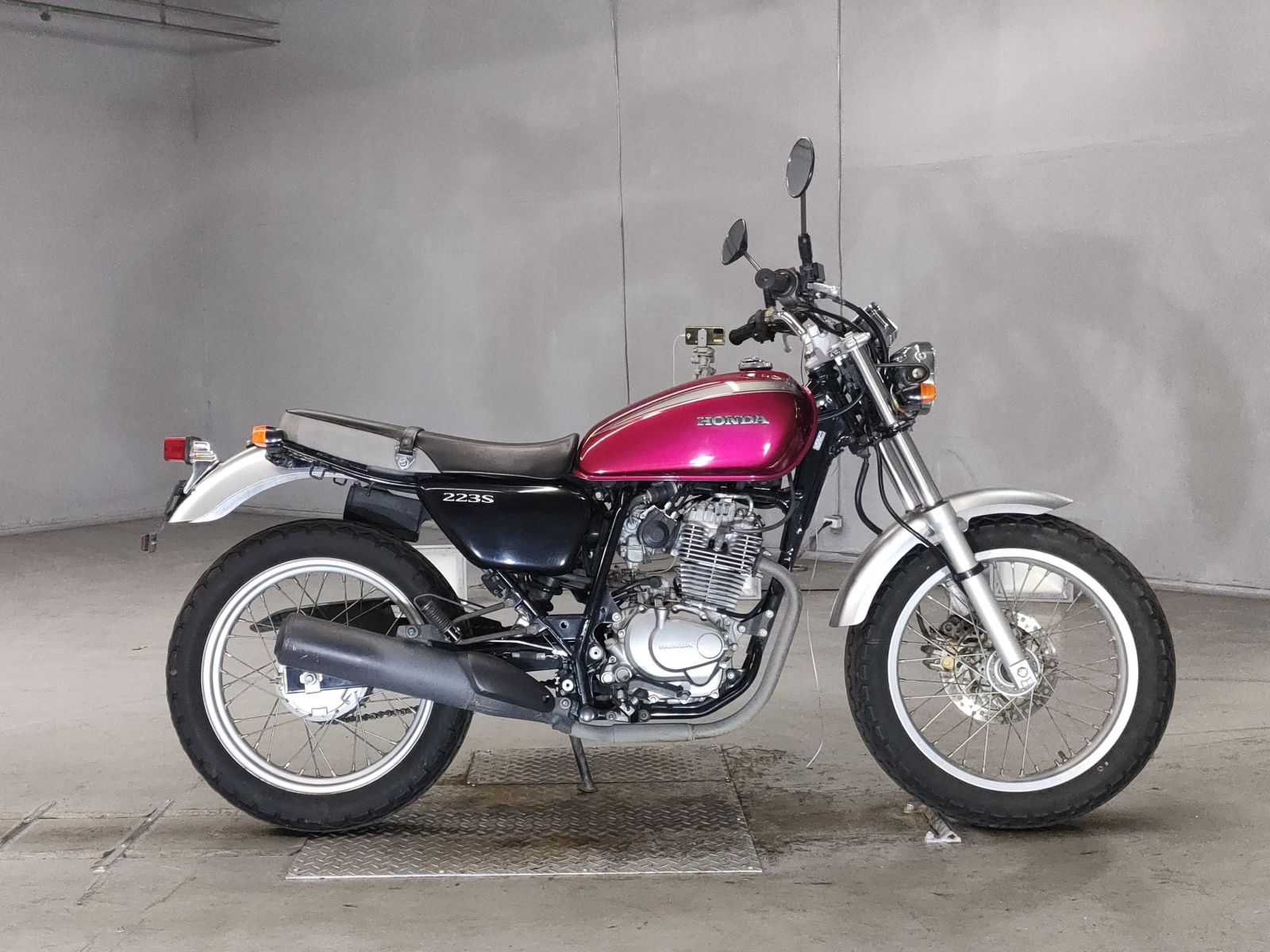 Honda CB223S 2010