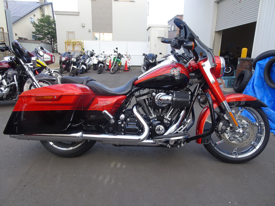 HD ROAD KING FLHR1800 2013