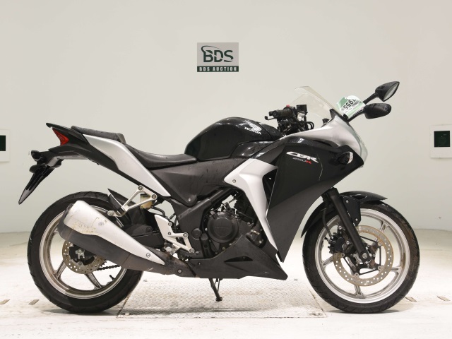 Honda CBR250R 2011