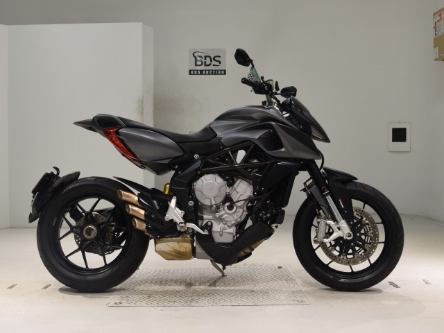 MV Agusta RIVALE 800 2014