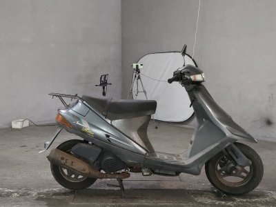 Suzuki ADDRESS V100