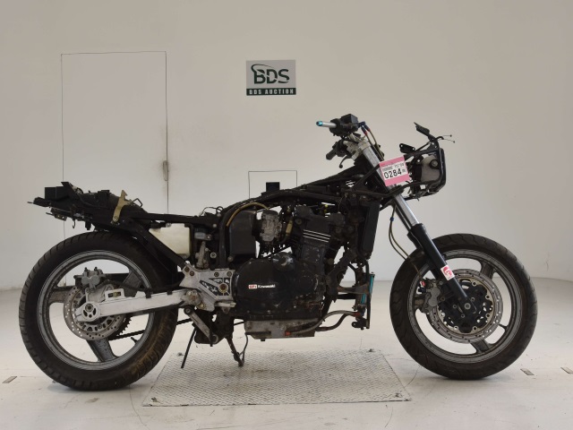 Kawasaki GPZ900R 1998
