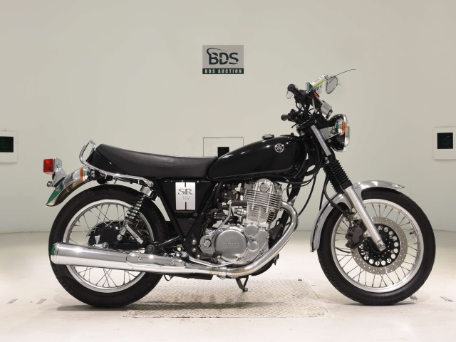 Yamaha SR400 2020