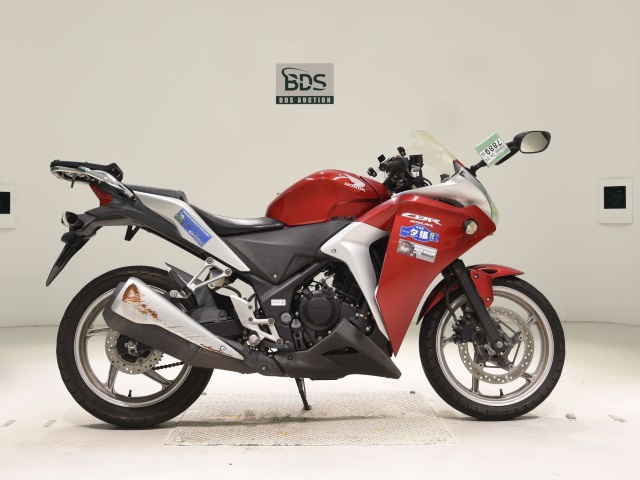Honda CBR250R 2011