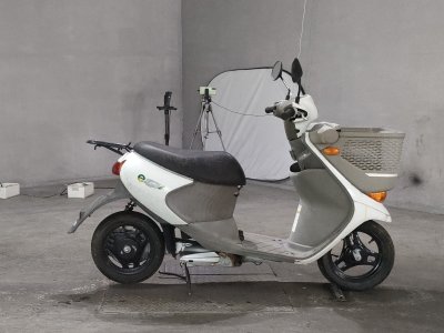 Suzuki E-LETS