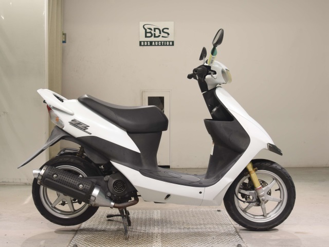Suzuki SEPIA ZZ
