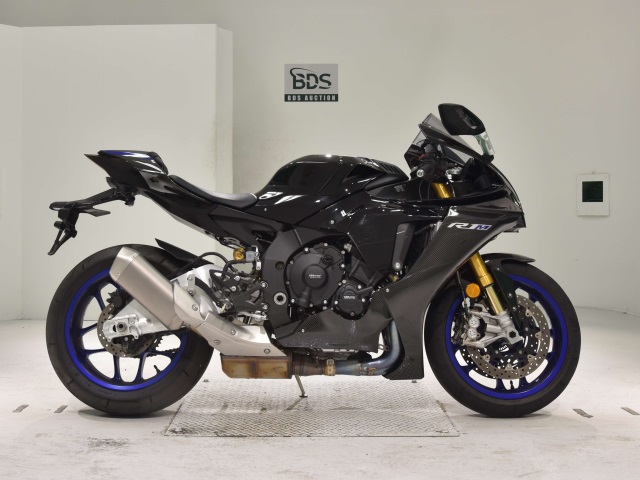 Yamaha YZF-R1M 2021