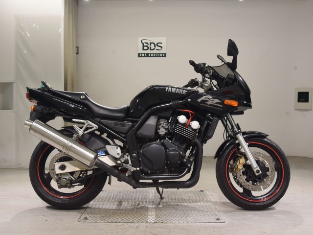 Yamaha FZ400 1998