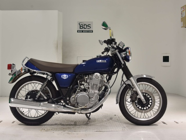 Yamaha SR400 2021