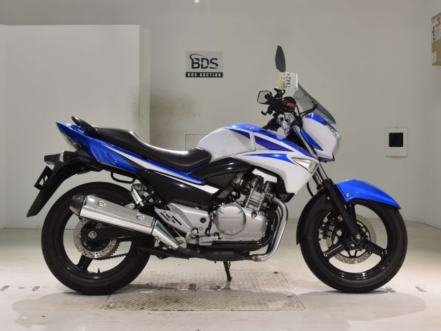 Suzuki GSR250