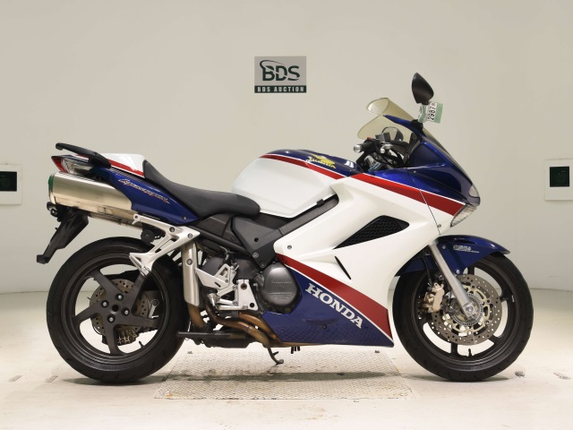 Honda VFR800A 2007