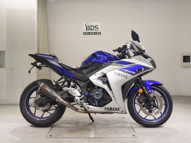 Yamaha YZF-R25 2015