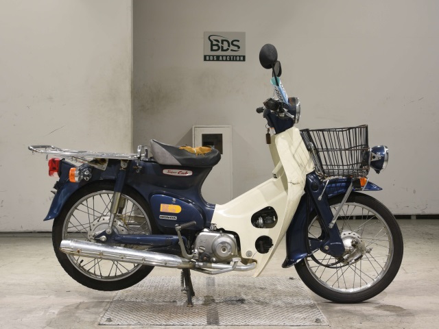 Honda C50 2005