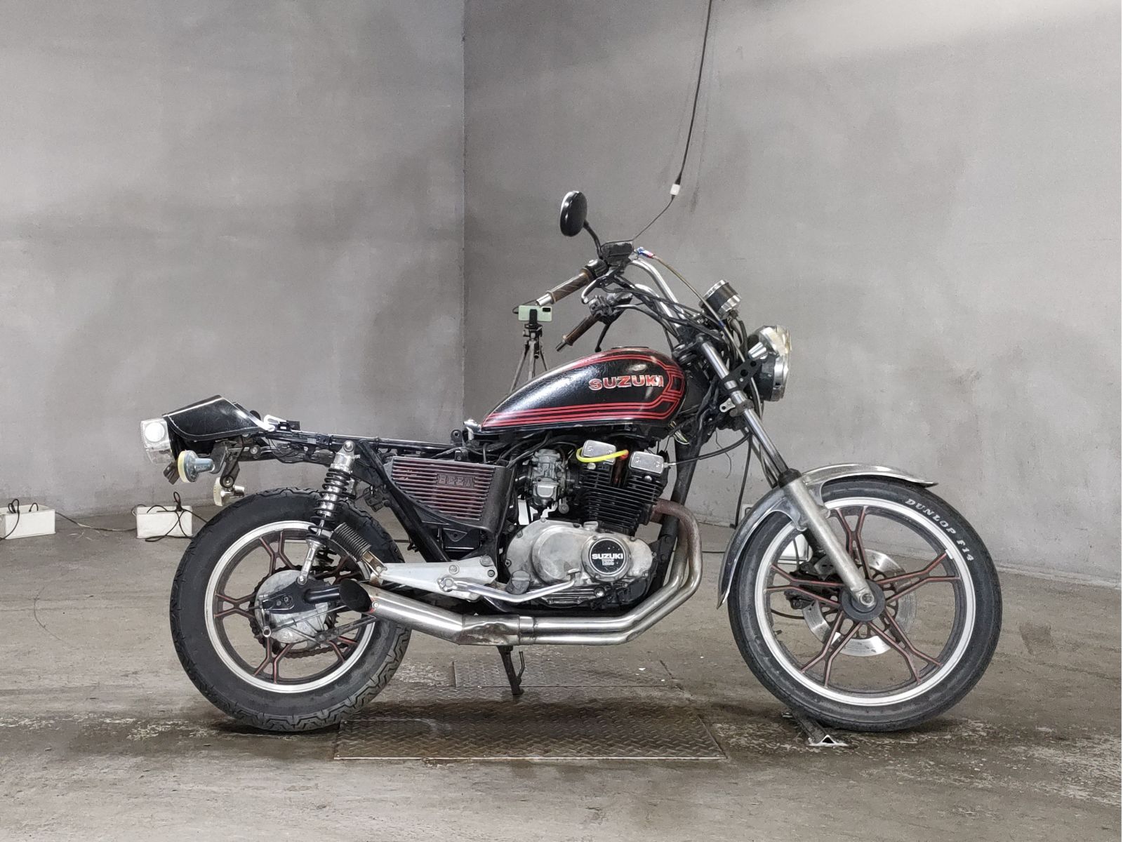 Suzuki GSX250 KATANA