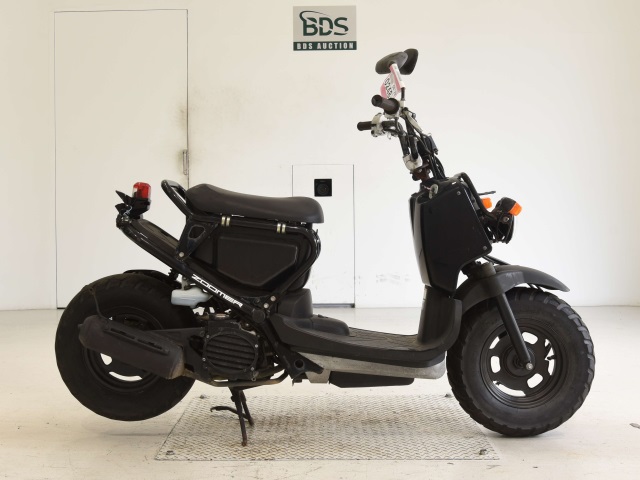 Honda ZOOMER 2011