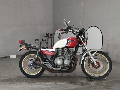 Yamaha XJ400D 1982