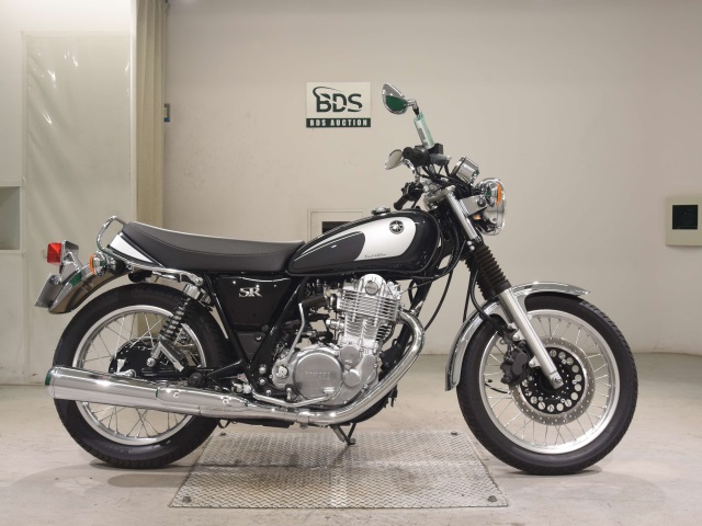 Yamaha SR400 2021