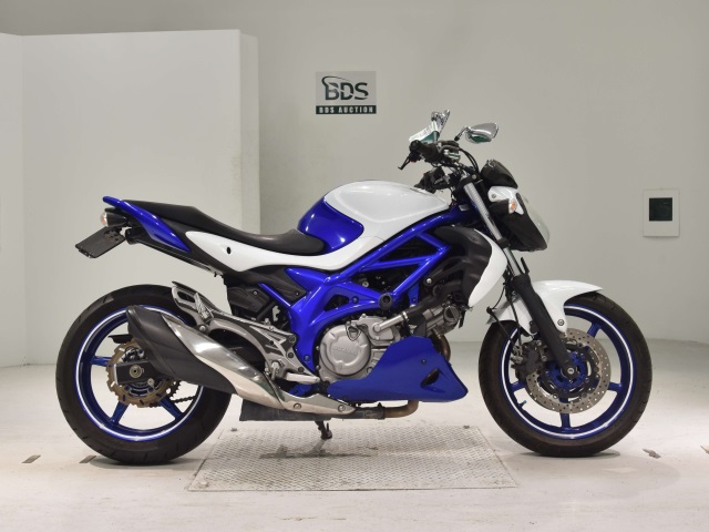 Suzuki GLADIUS SFV400 2011