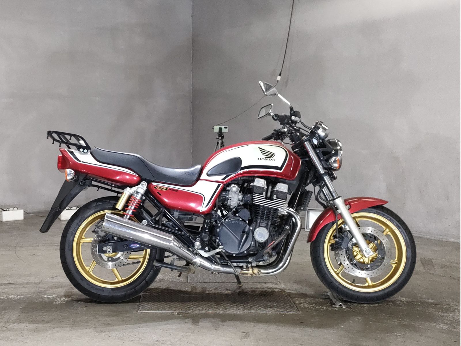 Honda CB750 2010