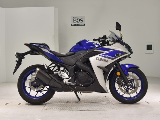 Yamaha YZF-R25 2015