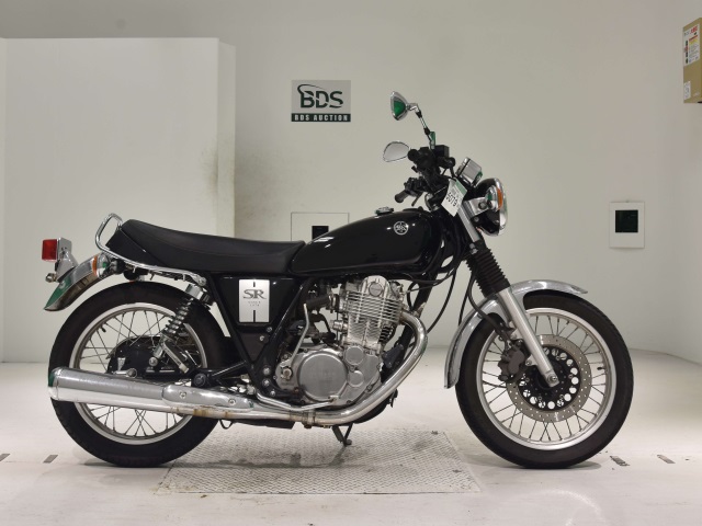 Yamaha SR400 2020