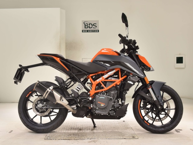 KTM 390 DUKE 2025