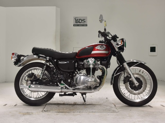 Kawasaki W800 2022