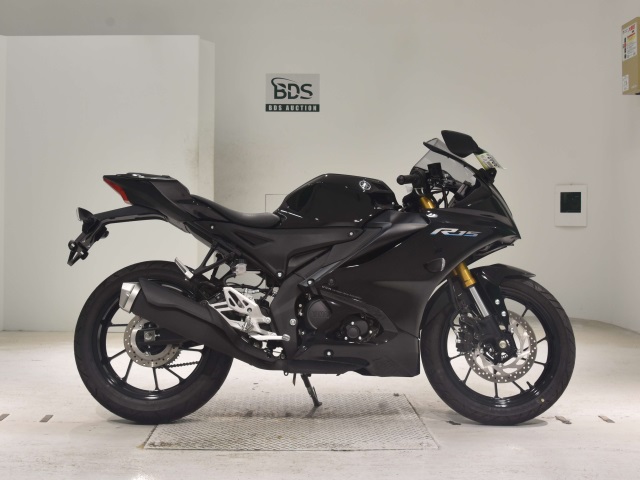 Yamaha YZF-R15 2023