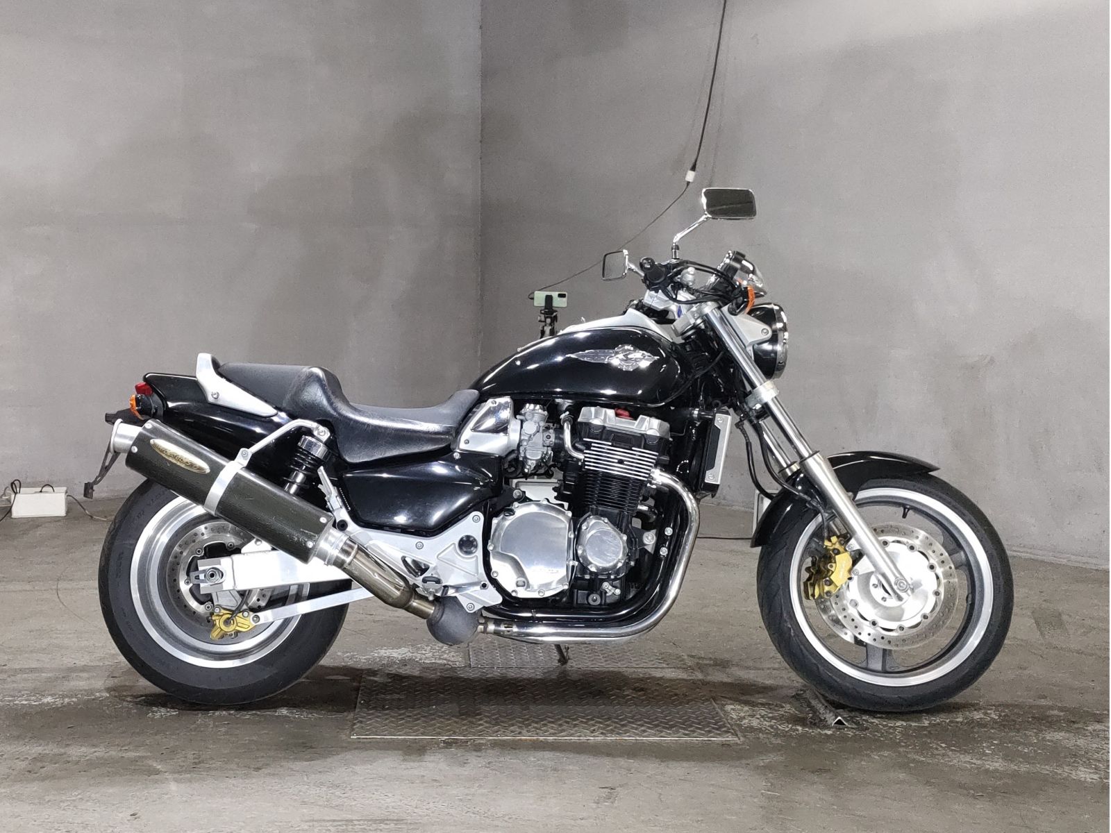 Honda X4 1999
