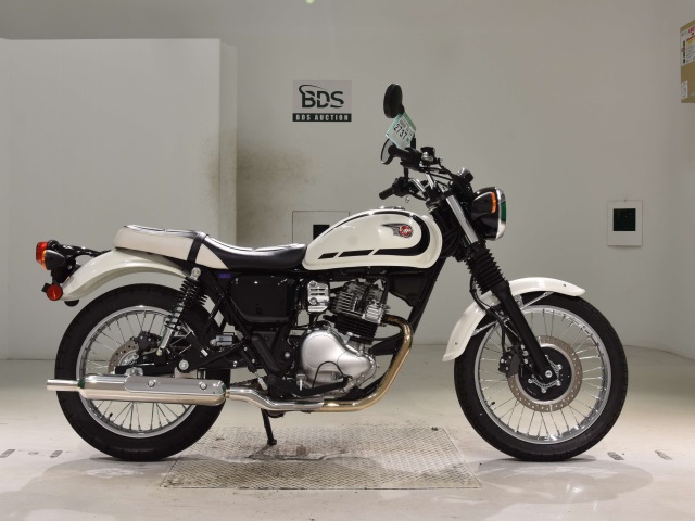 Kawasaki W230 2025
