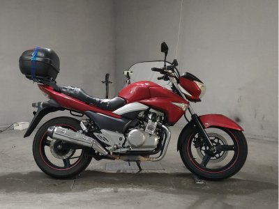 Suzuki GSR250