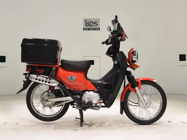 Honda CC110 CROSSCUB 2016