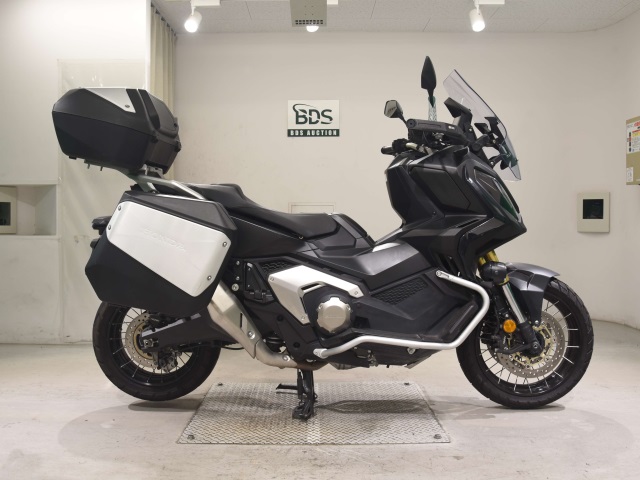 Honda X-ADV750 2023