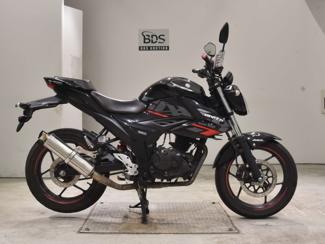 Suzuki GIXXER150