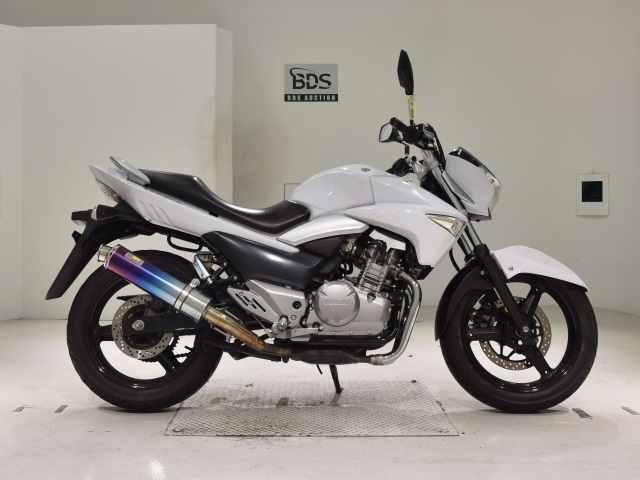 Suzuki GSR250