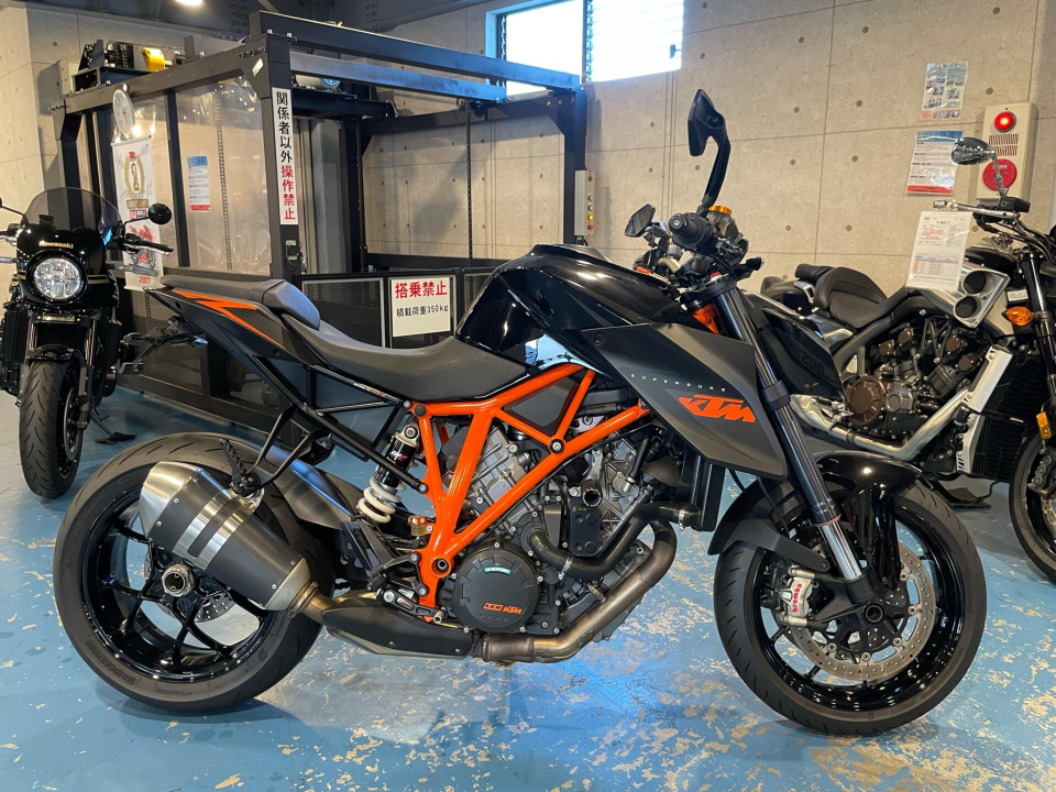 KTM 1290 SUPERDUKE R 2015