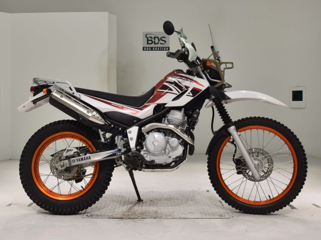 Yamaha SEROW XT250 2016