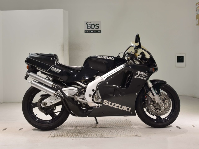 Suzuki RGV250